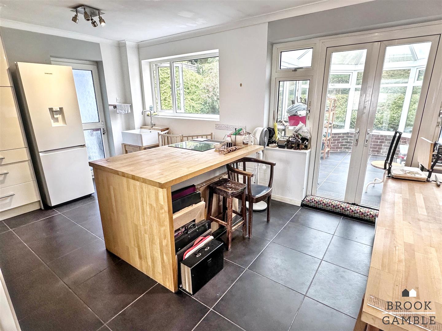 3 Bedroom House - Detached. Peppercombe Road in Eastbourne, 8